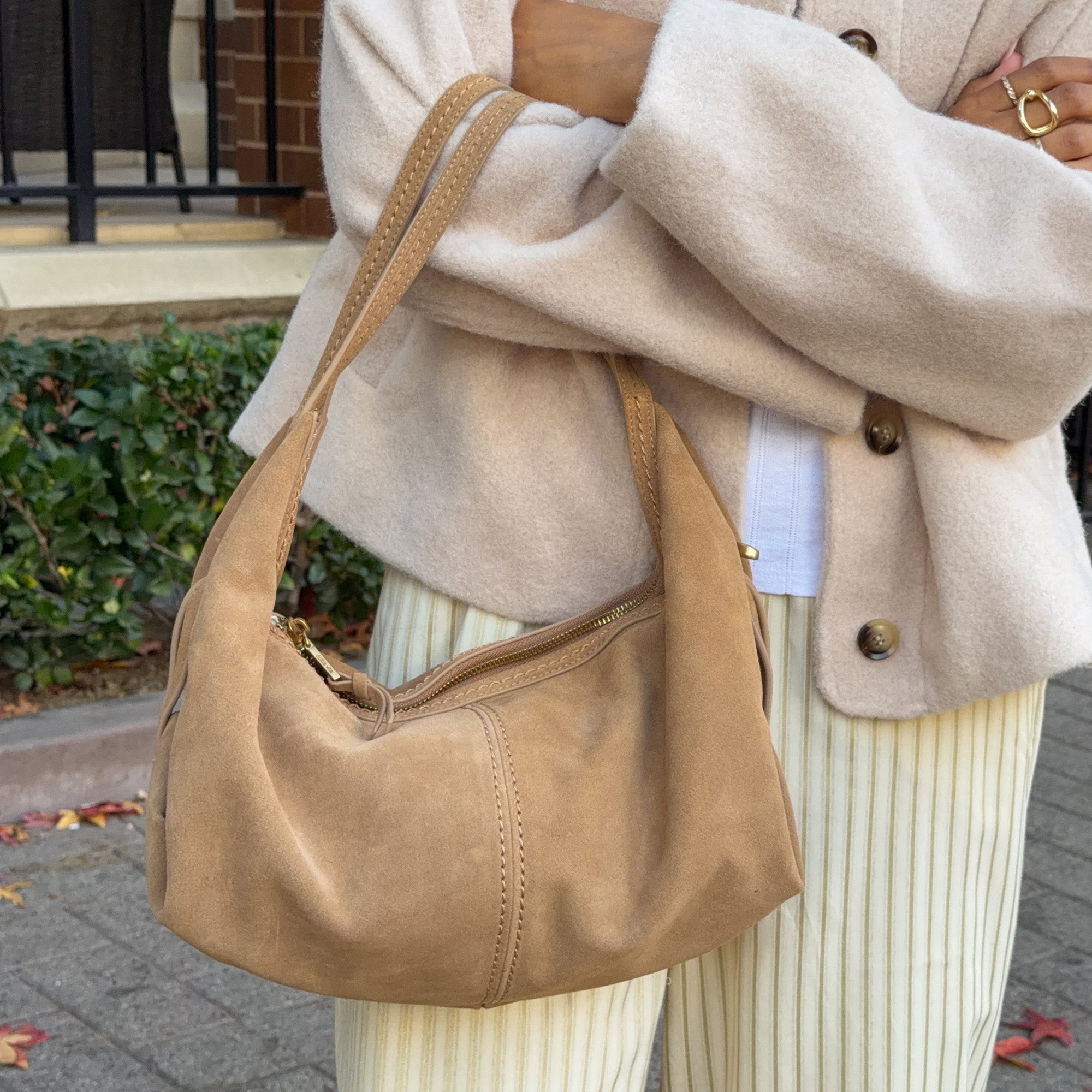 BILLY SHOULDER BAG CAMEL SUEDE - Image 2