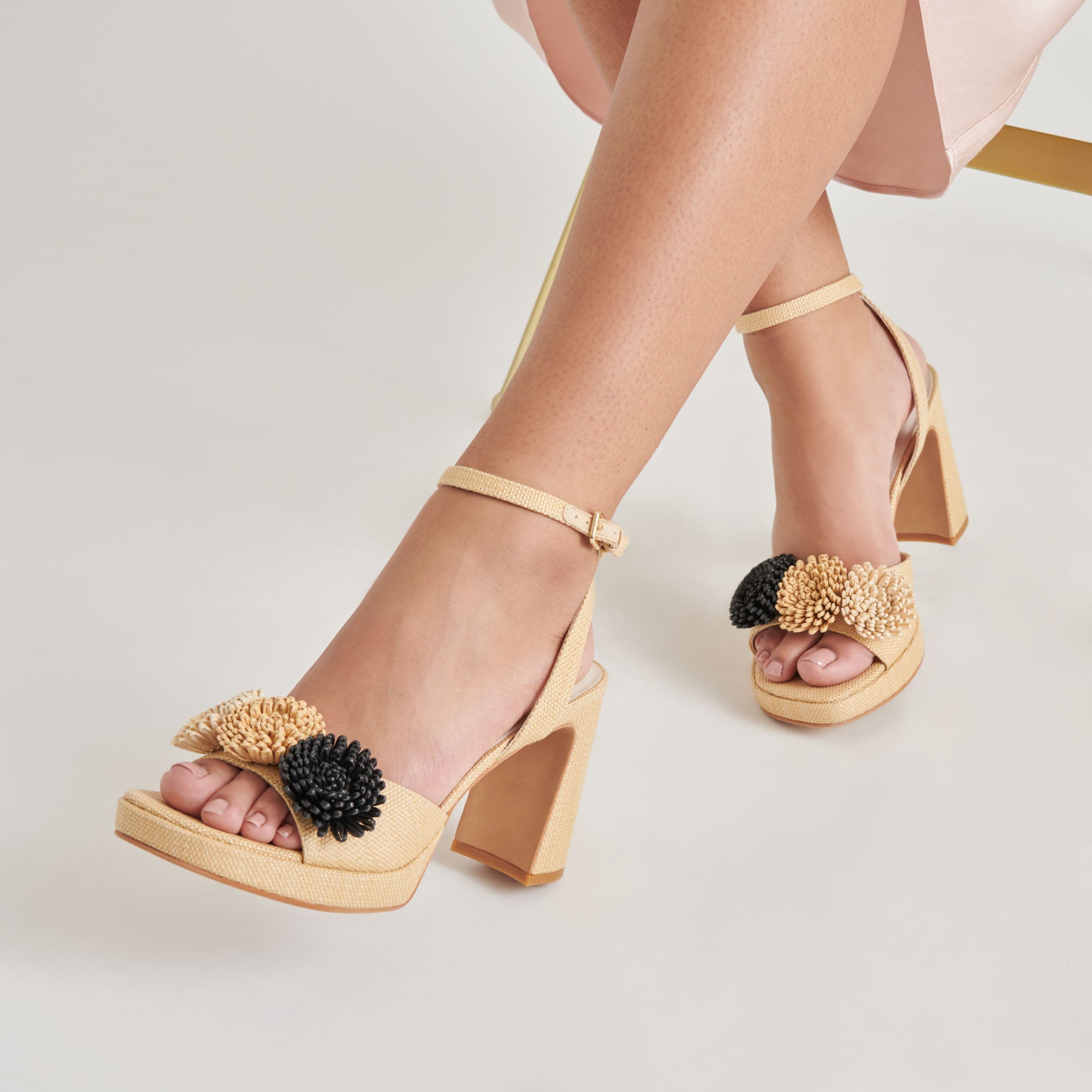 OLIVEA HEELS BLACK NATURAL RAFFIA - Image 2